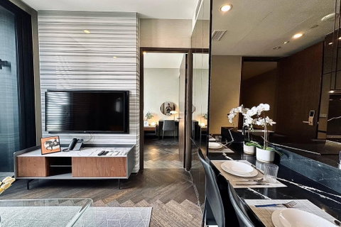 🔥 Sale  !! 🔥 The Esse Sukhumvit 36, 1 bed, 1 bath, high floor 16++, rare item, great facility !! Code C20230900620 furnished, Special Deal!!📣📣