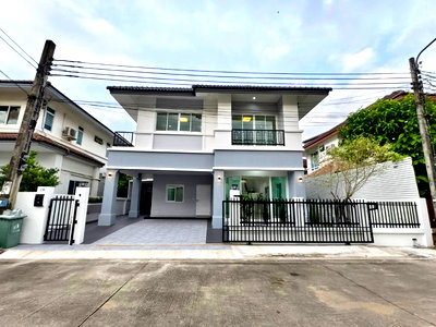 บ้านเดี่ยว เดอะ คริสตัล : R186 🌿 หลุดจอง บ้านเดี่ยว ลาดพร้าว 101 ใกล้รถไฟฟ้า สไตล์โมเดิร์น พร้อมอยู่! เพียง 7.89 ล้านบาท 💰