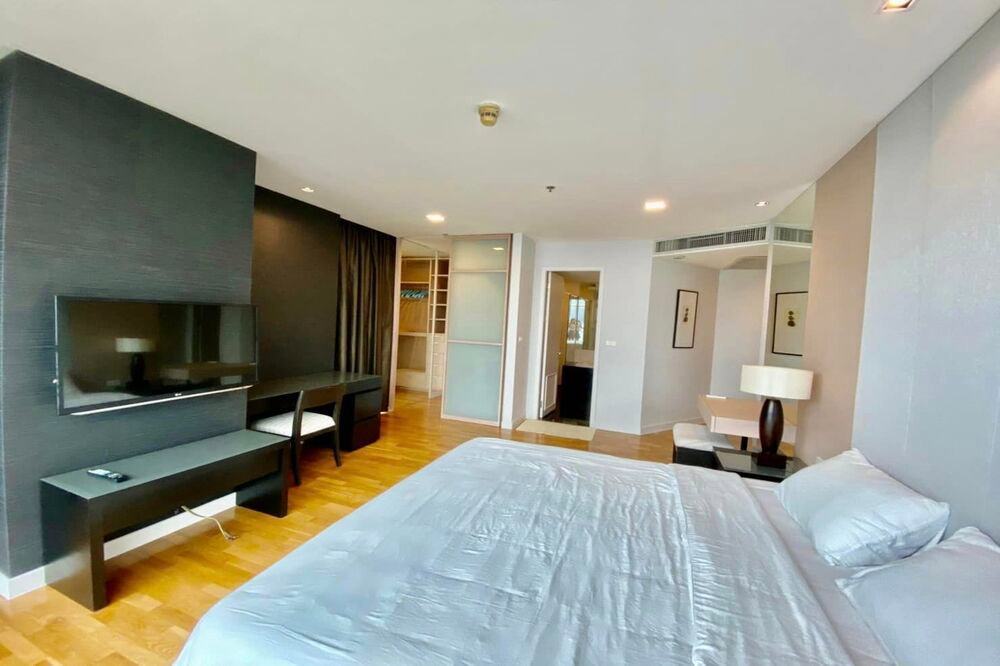 รูป  ขาย- เช่า ! Urbana Sathorn, 2 นอน, 2 น้ำ, ห้องไซส์ใหญ่, ชั้นสูง 20++, ห้องอยู่ทางทิศเหนือ, ทำเลดี !! Code C20230210732 แต่งครบ, ราคาพิเศษ!!📣📣 - รูปที่ 6/9