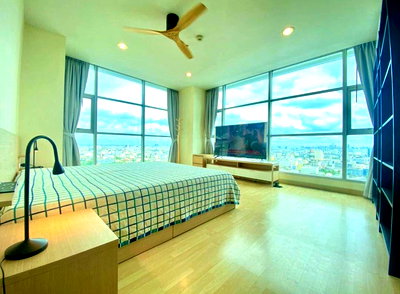 Condos for rent : Ready to move in❗️"𝐑𝐡𝐲𝐭𝐡𝐦 𝐑𝐚𝐭𝐜𝐡𝐚𝐝𝐚"   2 Bed 2 Bath Near MRT-Ratchadapisek