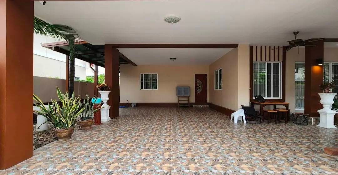 รูป ให้เช่าบ้านเดี่ยว 2 ชั้น 4 ห้องนอน 4 ห้องน้ำ ในหมู่บ้านกาญจน์กนกวิลล์ 15 สารภี-เชียงใหม่ (R1105) T.0946511456 - รูปที่ 13/14