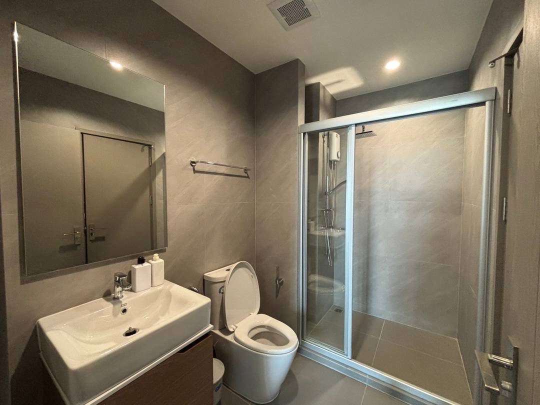 รูป For Rent: Ideo Sukhumvit-Rama 4 Brand new unit with nice view near BTS - รูปที่ 10/12