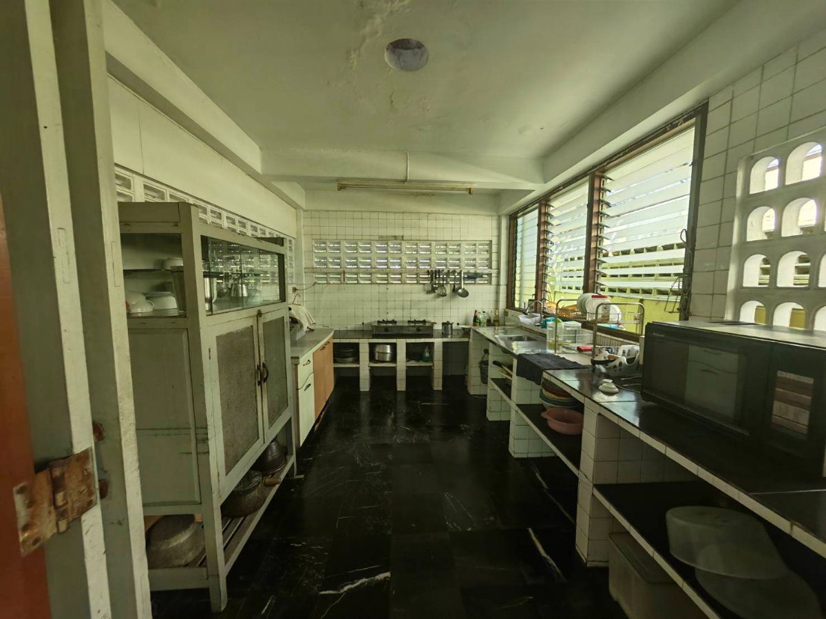 รูป ให้เช่าบ้านเดี่ยวซอยปรีดี26 ใกล้ถนนใหญ่ ซอยพัฒนเวศม์3 เดินทางสะดวก ใกล้โรงเรียนอินเตอร์และแหล่งไลฟ์สไตล์ ตอบไว0649742441 - รูปที่ 16/32
