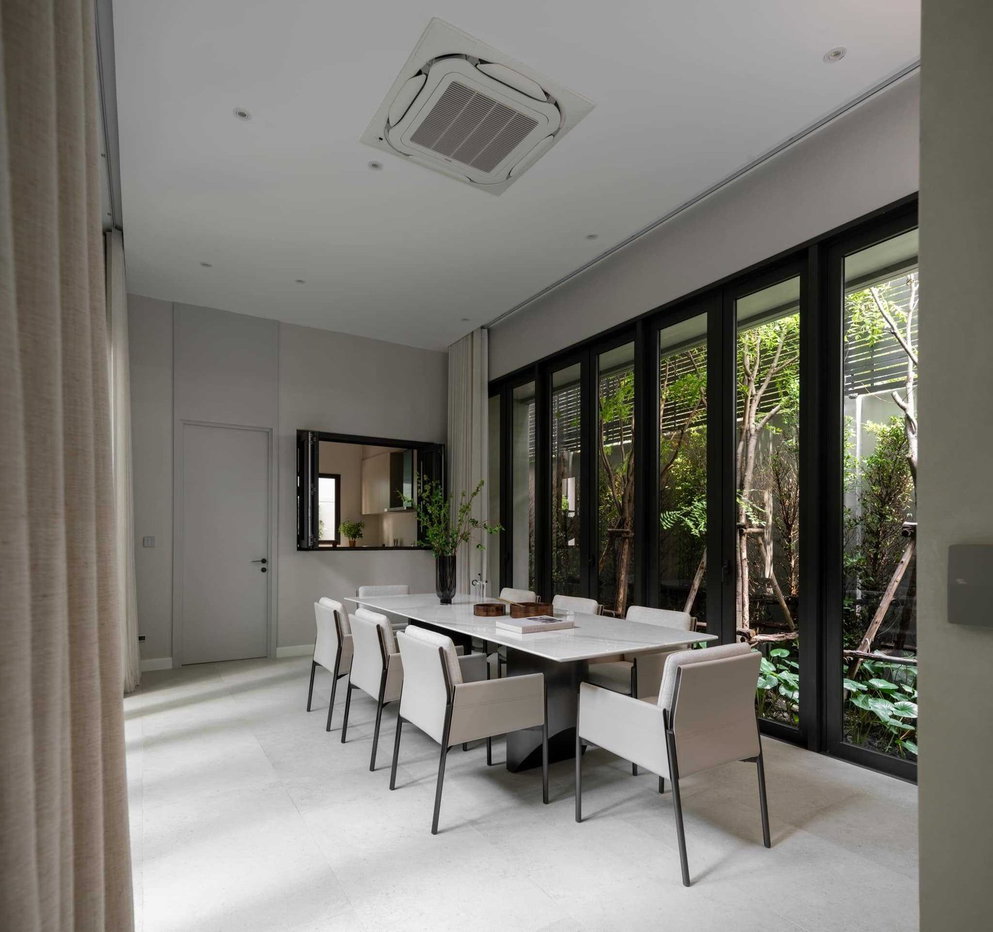รูป LTH11442 – Ultra Luxury Pool Villa for Sale Pattanakarn | Private Living Best Value | Near MRT Khlong Tan | 165 MB - รูปที่ 11/14