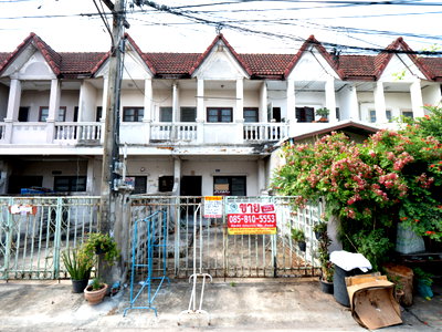 ทาวน์โฮม เขตบางเขน : #ขายบ้านทาวน์เฮาส์ ขนาด 20 ตรว. เพียง 1.5 ล้าน #ราคาดีที่สุดในโครงการ #หมู่บ้านมิตรอนันต์ ซอยรามอินทรา 34 แยก 21 เหมาะซื้อรีโนเวทใหม่
