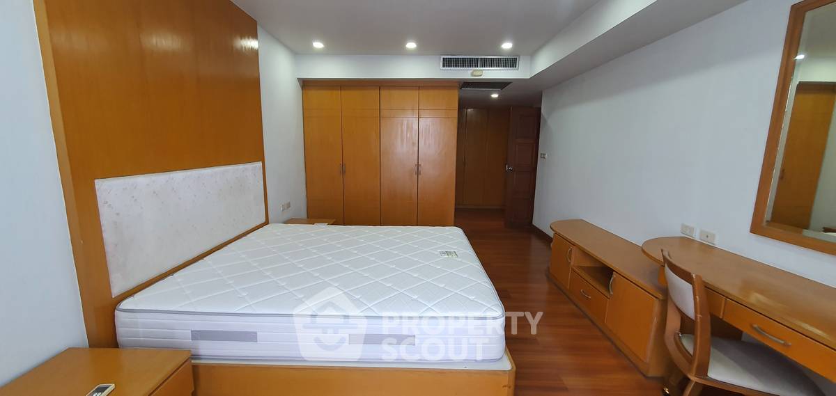 รูป คอนโด 3-ห้องนอน ที่ รอยัล คาสเซอร์ สุขุมวิท ใกล้ BTS พร้อมพงษ์ (ID 888722) - รูปที่ 12/34