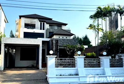 เช่าบ้านเดี่ยว วิทยาลัยดุสิตธานี : บ้านเดี่ยวให้เช่า 5 ห้องนอน ใน สวนหลวง, กรุงเทพมหานคร 6238613