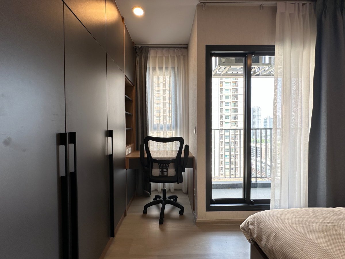 picture FOR RENT: New luxury project brandnew unit only 200m to BTS onnut - 7/16