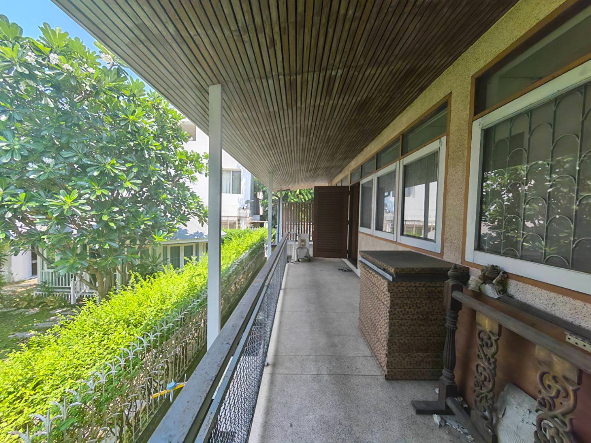 รูป ให้เช่าบ้านเดี่ยวซอยปรีดี26 ใกล้ถนนใหญ่ ซอยพัฒนเวศม์3 เดินทางสะดวก ใกล้โรงเรียนอินเตอร์และแหล่งไลฟ์สไตล์ ตอบไว0649742441 - รูปที่ 28/32