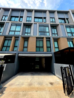 เช่าทาวน์โฮม ถนนสุขุมวิท :  บ้านเช่า Estara Haven พัฒนาการ 20  3 ห้องนอน | 4 ห้องน้ำ | 200 ตร.ม.  ค่าเช่า 37,000 บาท/เดือน   ใกล้ BTS อ่อนนุช – เชื่อมพัฒนาการ