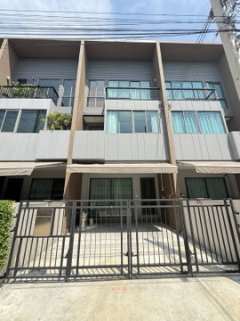 RH050226 ให้เช่า ทาวน์โฮม 3 ชั้น 3 ห้องนอน at บ้านกลางเมือง พระราม 9-กรุงเทพกรีฑา ตกแต่งครบ พร้อมเข้าอยู่
