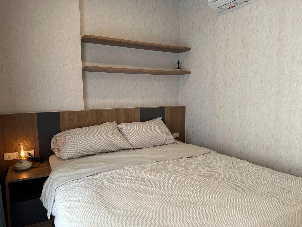 picture FOR RENT: New luxury project brandnew unit only 200m to BTS onnut - 4/16