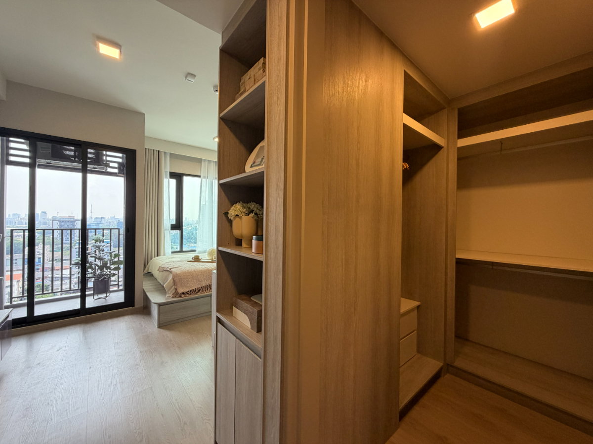 picture Compact 24 SQ.M. Studio with Direct BTS Convenience - 9/10