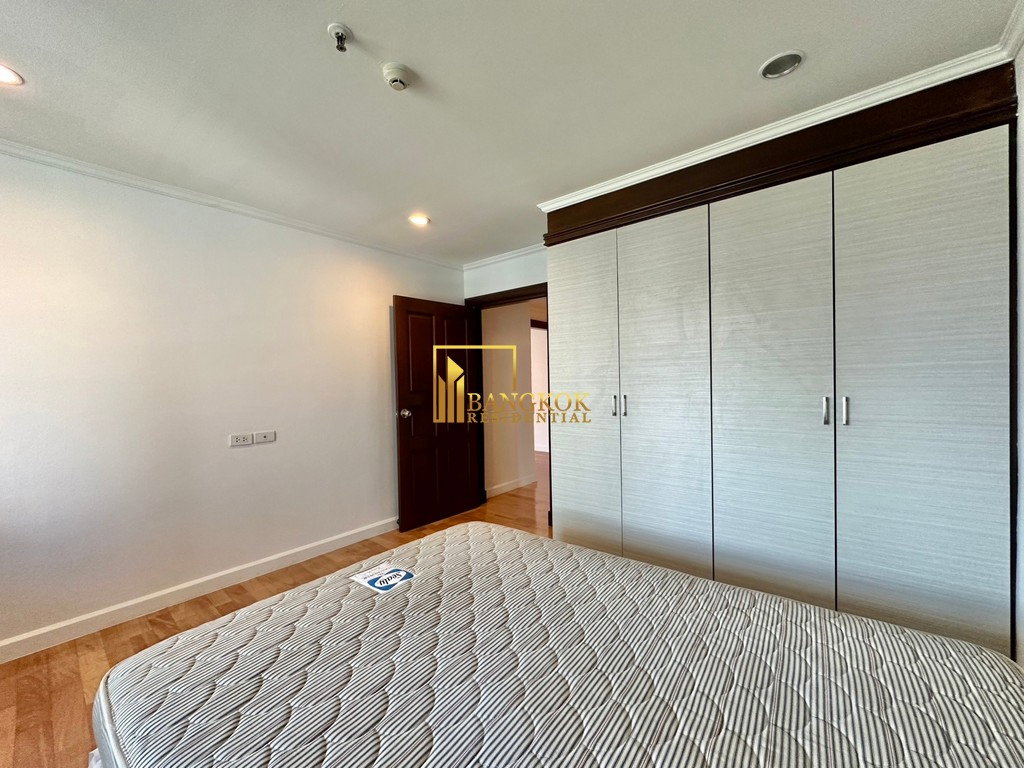 รูป Impressive 4 Bedroom Apartment in Asoke - BR0453AP - รูปที่ 22/49