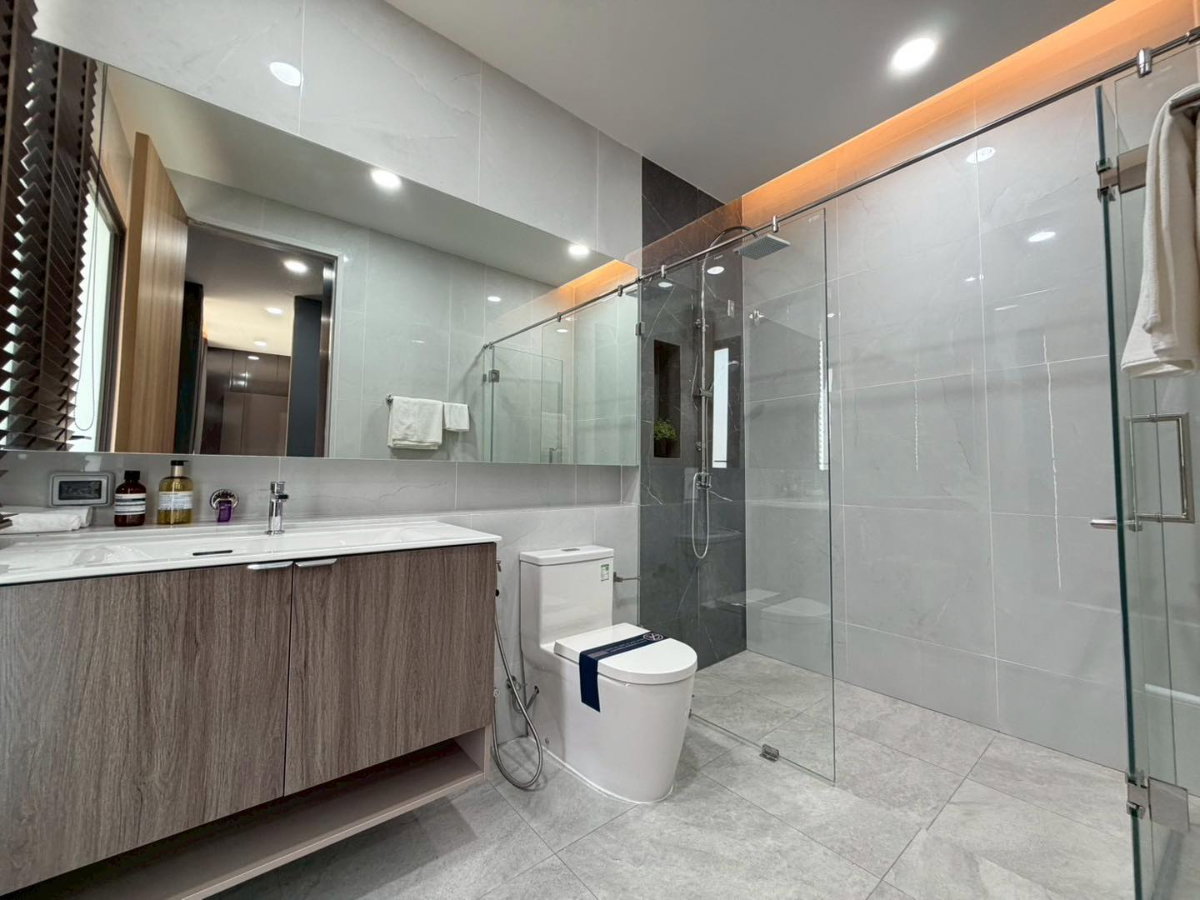 รูป [ขาย] บ้านเดี่ยวหรู 𝐏𝐑𝐄𝐄𝐂𝐇𝐀 รามคำแหง – กรุงเทพกรีฑา บ้านหลังใหญ่ ดีไซน์หรู พร้อมลิฟท์ส่วนตัว เชื่อมต่อ New CBD พระราม 9 เดินทางสะดวก - รูปที่ 15/67