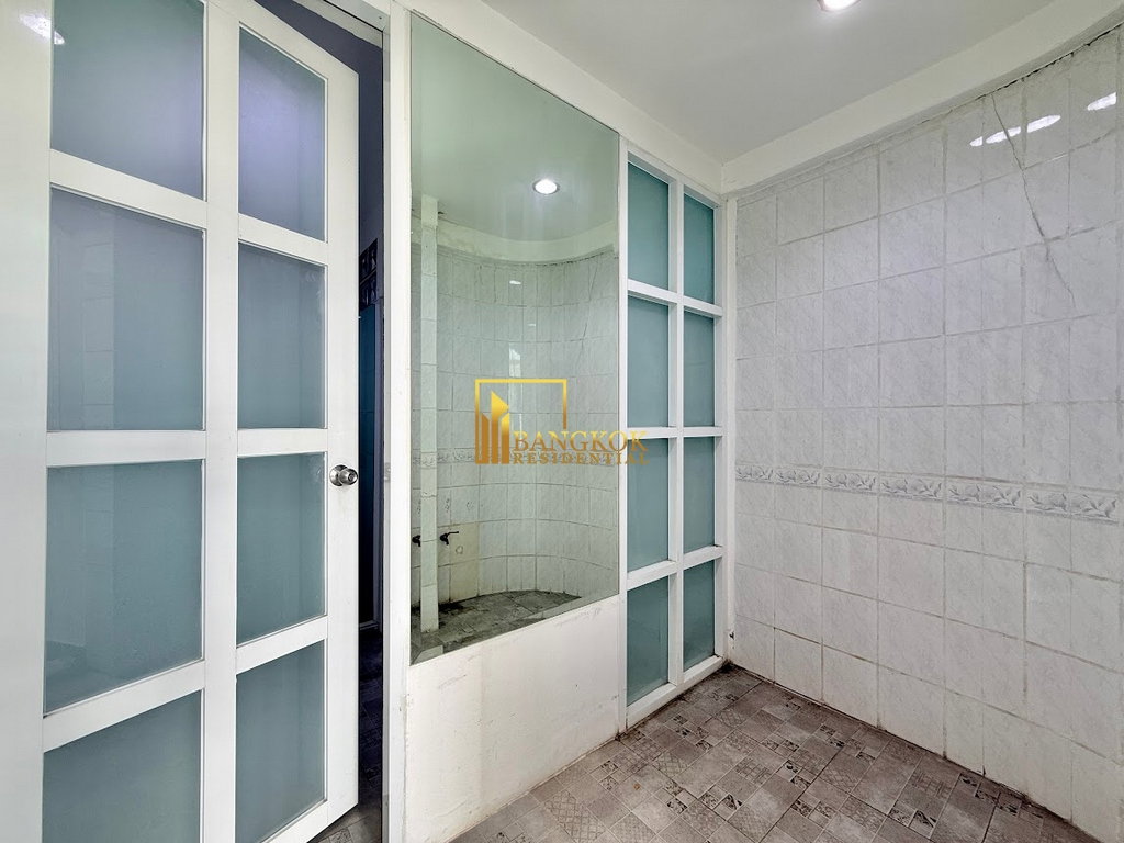 รูป Renovated 3 Bedroom Apartment For Rent in Thonglor Area - BR21404AP - รูปที่ 34/41