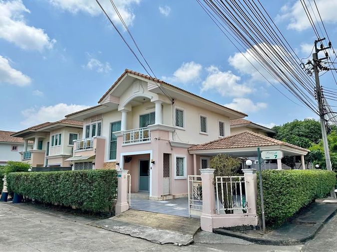 ให้เช่า หมู่บ้าน พฤกษาวิลเลจ 5 วงแหวน-รัตนาธิเบศร์ (คลองถนน บางใหญ่) ** 18,000 บ./ด. ** พื้นที่ 55 ตร.ว.  4 ห้องนอน 2 ห้องน้ำ  2ที่จอดรถ  หลังมุม
