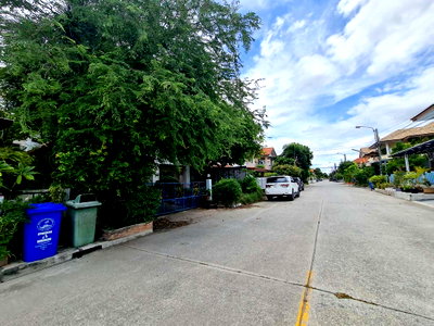 Houses for sale Bang Phli Industrial Estate : HOME 55.7 Sq.w. Bang Sao Thong Samut Prakarn for 2.5M