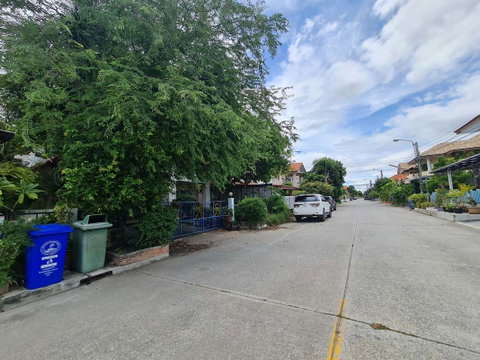 HOME 55.7 Sq.w. Bang Sao Thong Samut Prakarn for 2.5M