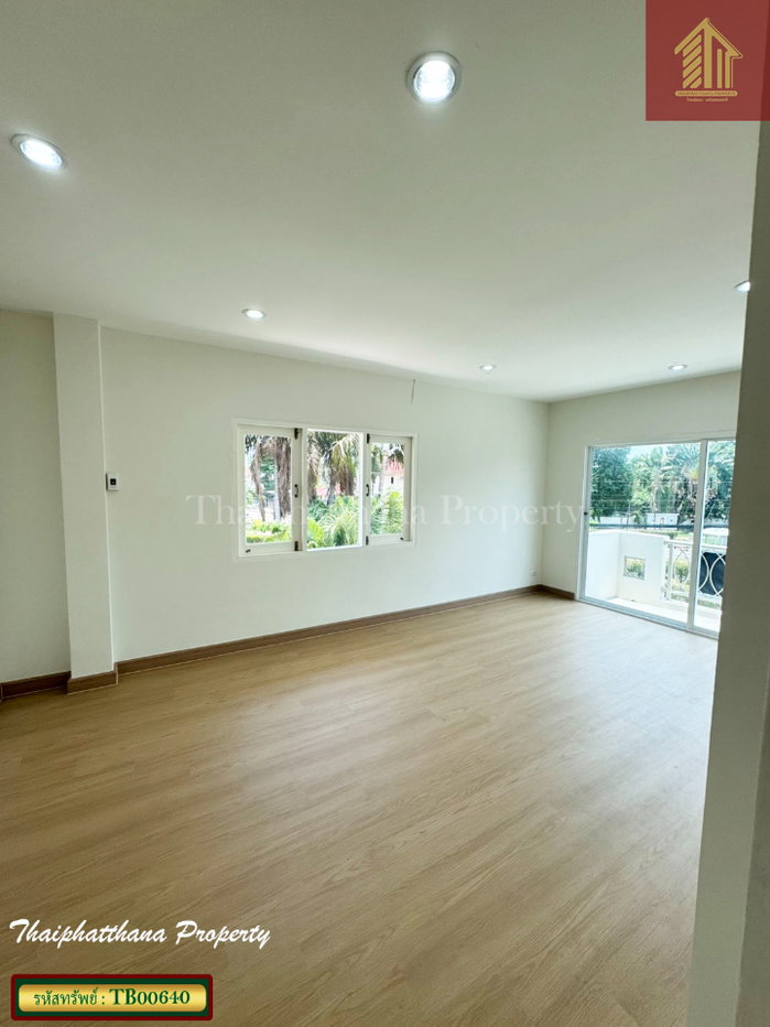 รูป บ้านเดี่ยว เพอร์เฟค พาร์ค เคหะร่มเกล้า 64 หลังริม รีโนเวทใหม่  - รูปที่ 5/13