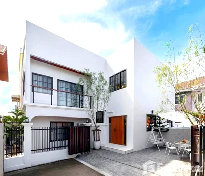 เช่าบ้านเดี่ยว กรุงเทพมหานคร : บ้านเดี่ยวให้เช่า 5 ห้องนอน ใน วังทองหลาง, กรุงเทพมหานคร 6243823