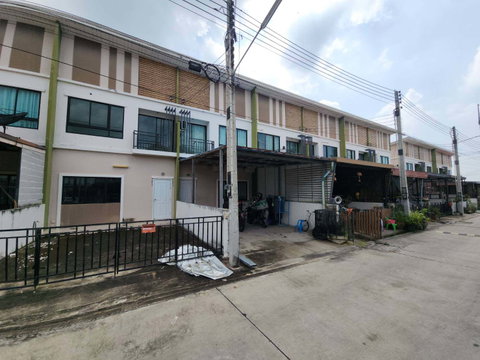 TOWN HOUSE 20.4 Sq.w. Pluak Daeng Rayong for 1.6M
