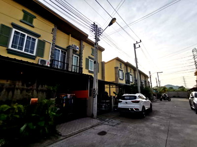 Townhouses for sale Kasetsart University Si Racha Campus : TOWN HOUSE 19 Sq.w. Si Racha Chonburi for 2.3M
