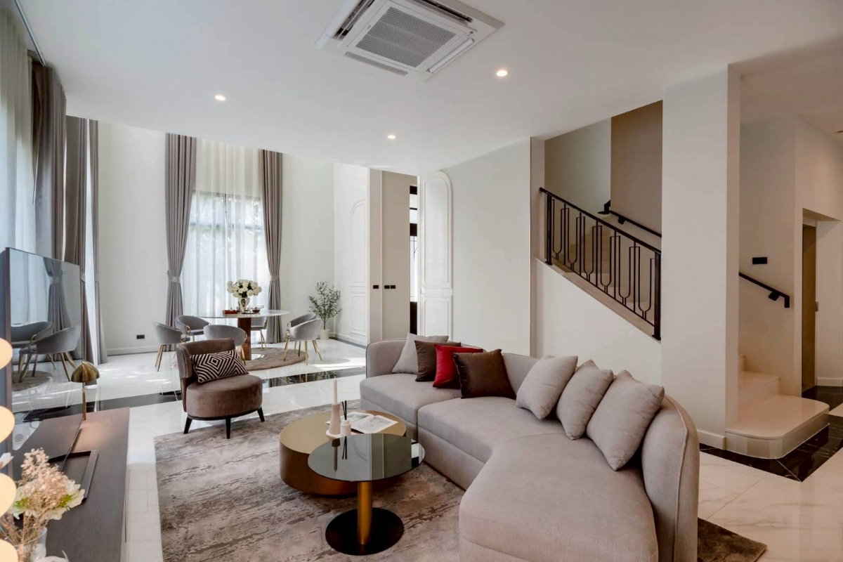 รูป ให้เช่าบ้านเดี่ยวหรู 3 ชั้น ระดับ Ultra Luxury พร้อมลิฟท์ส่วนตัว โครงการ CINQ ROYAL Krungthep Kreetha แซงค์ รอยัล กรุงเทพกรีฑา เฟอร์นิเจอร์ครบ  - รูปที่ 4/20