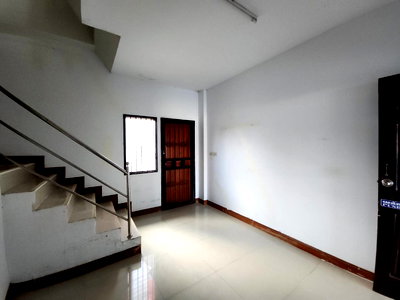 Shophouses for sale Muang Surat Thani Surat Thani : SHOP HOUSE 21.1 Sq.w. Muang Surat Thani Surat Thani for 4.5M