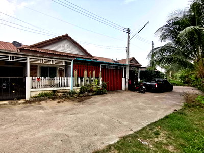 Townhouses for sale Pluak Daeng Rayong : TOWN HOUSE 27 Sq.w. Pluak Daeng Rayong for 1.3M