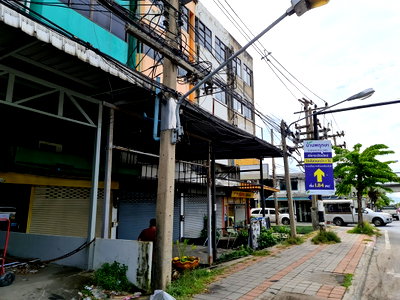 Shophouses for sale Muang Pathum Thani Pathumthani : SHOP HOUSE 39 Sq.w. Muang Pathum Thani Pathumthani for 3.3M