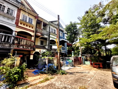 Townhouses for sale Muang Rayong : TOWN HOUSE 19.9 Sq.w. Muang Rayong Rayong for 1.1M
