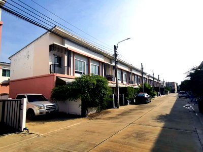 Townhouses for sale Lotus's north ratchapruek : TOWN HOUSE 18.3 Sq.w. Bang Bua Thong Nonthaburi for 1.8M