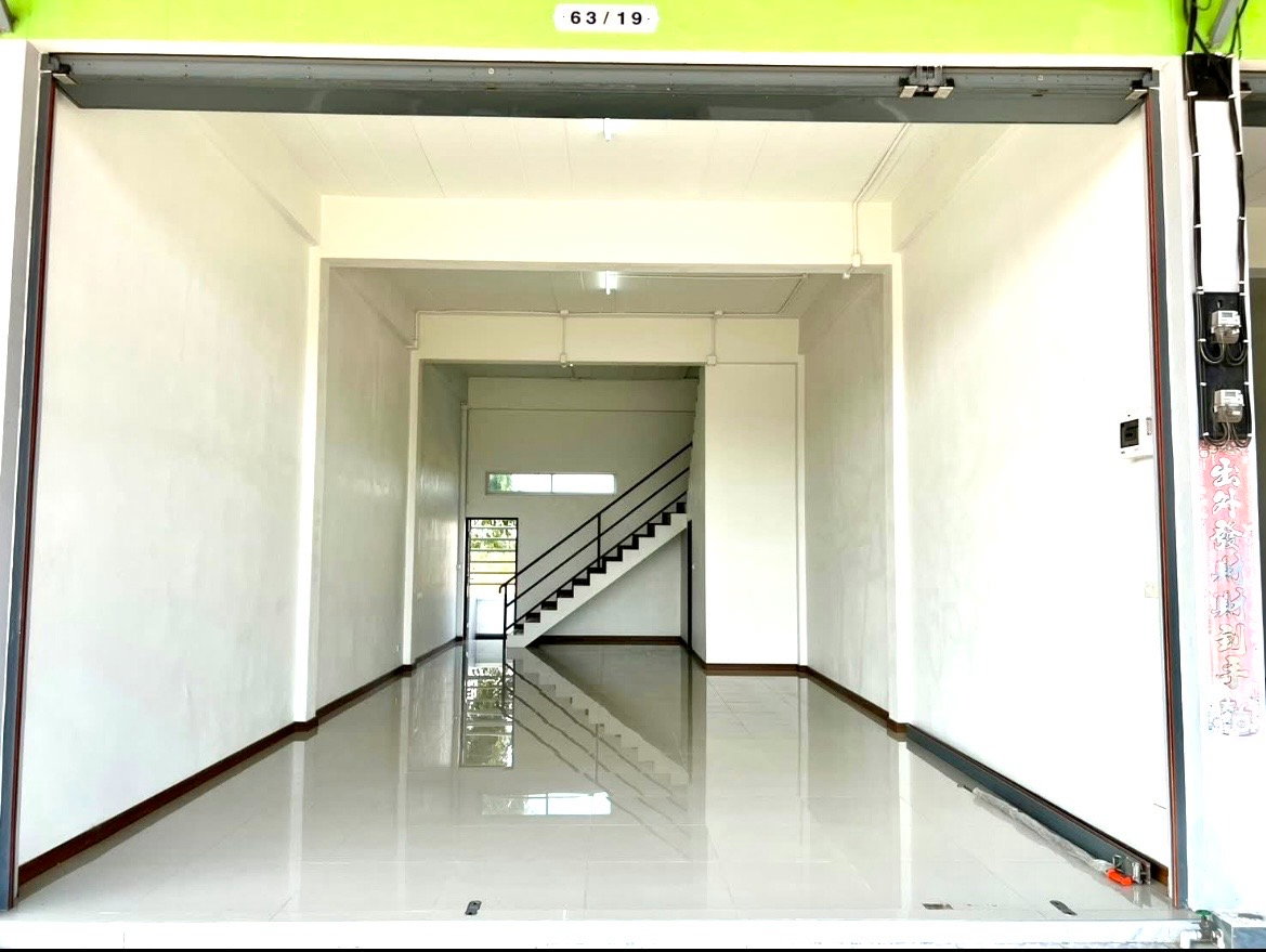 รูป ให้เช่าอาคารพาณิชย์ 2 ชั้น ริมถนนพระราม 2 ฝั่งขาเข้า กม.37+500  ก่อนถึงทางด่วน เพียง 500 เมตร - รูปที่ 3/12