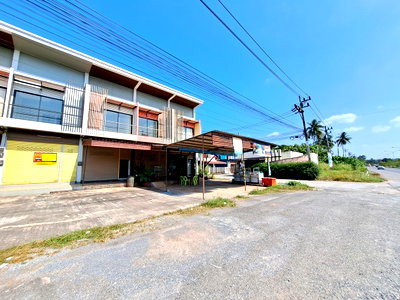 Shophouses for sale Muang Surat Thani Surat Thani : SHOP HOUSE 20 Sq.w. Muang Surat Thani Surat Thani for 1.9M