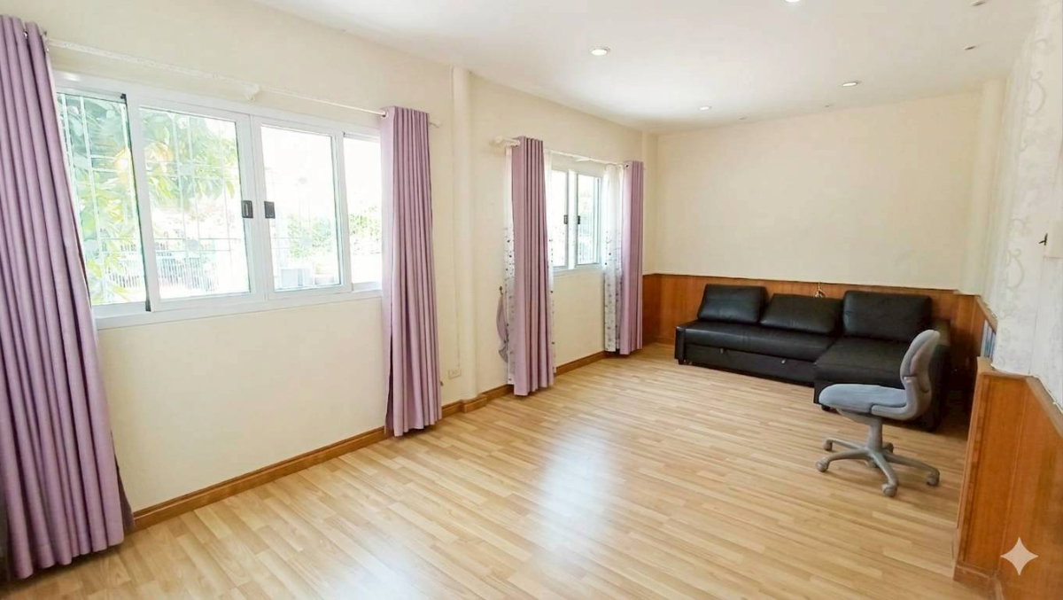 รูป หลังใหญ่สะใจ! ขายบ้านเดี่ยว AC House 1 ลำลูกกา คลอง 4 รังสิต​ ​ปทุมธานี​ ต่อเติมเต็มพื้นที่ 220 ตร.ม. ในราคาแค่ 3 ล้านต้น!  - รูปที่ 8/19