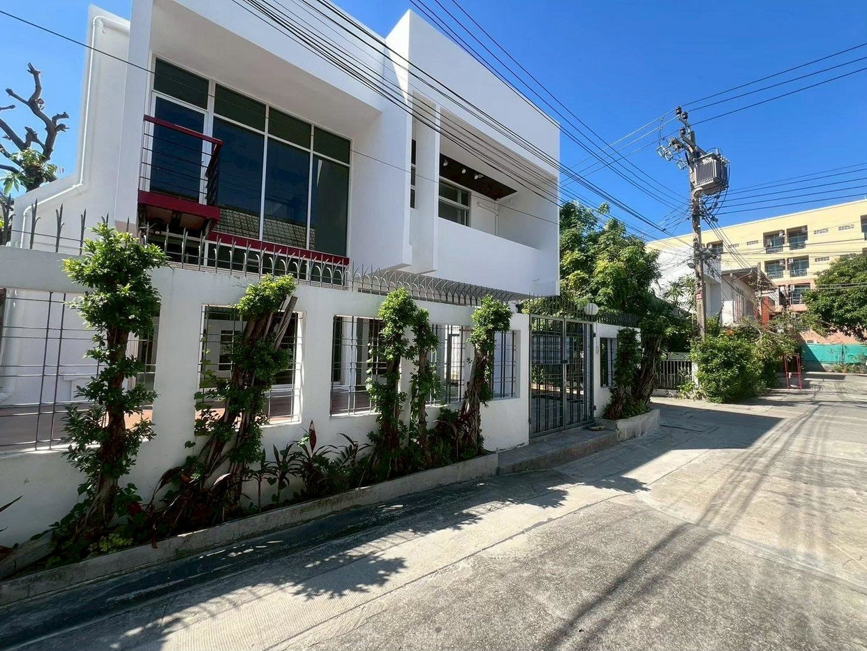 รูป LTHC15273 – Charming House for Sale Ari | City Lifestyle Best Value | Near BTS Ari | 25 MB - รูปที่ 6/6
