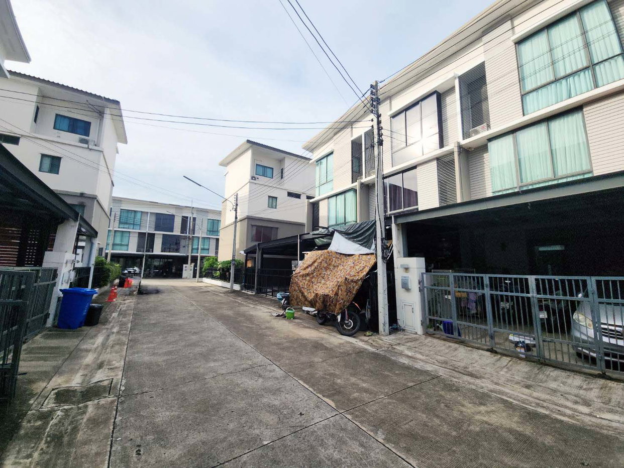รูป ทาวน์เฮ้าส์ 20.4 ตร.วา พาทิโอ (พหลโยธิน-วิภาวดี) ธัญบุรี ปทุมธานี 4.2M - รูปที่ 1/2