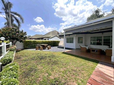 Modern Villa for Sale Pattaya Quiet Residential Area Pet Friendly