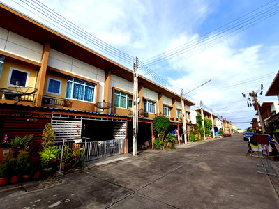 TOWN HOUSE 17.5 Sq.w. Pluak Daeng Rayong for 1.9M