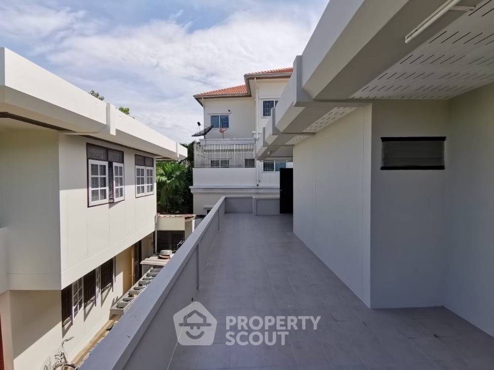 picture 4-BR House in Saphan Song (ID 1273459) - 8/11
