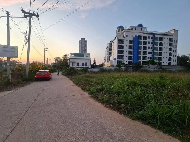 รูป ขายที่ดินติดชายหาดบางเสร่ วิวทะเลเต็มๆ ทำเลหายาก - รูปที่ 3/8