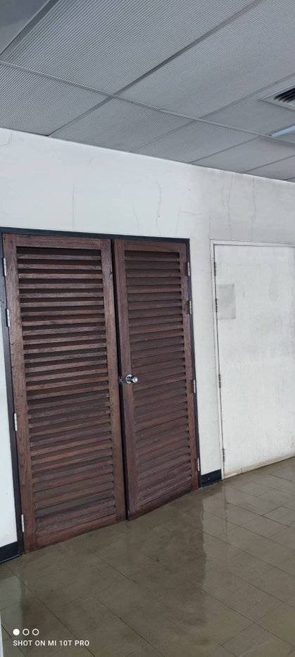 รูป อาคารสำนักงาน 3 ชั้น  อ.พิชัย จ.อุตรดิตถ์ รหัส 67-00226 หรือ 31160-0001  - รูปที่ 6/10