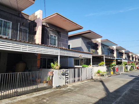 TOWN HOUSE 24.2 Sq.w. Phan Thong Chonburi for 2.2M