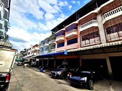 SHOP HOUSE 40 Sq.w. Bang Khun Thian Bangkok for 3.4M