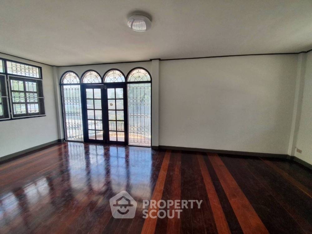 picture 4-BR House in Saphan Song (ID 1273459) - 7/11