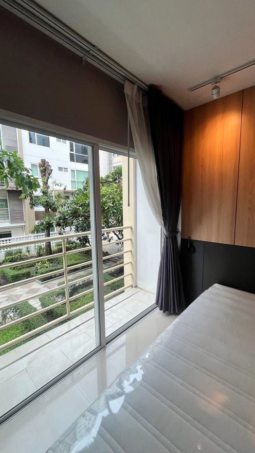 picture Metro Park                         Sathorn - 4/10