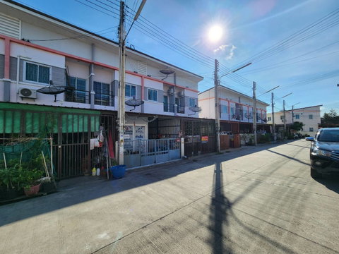 TOWN HOUSE 16.5 Sq.w. Bang Lamung Chonburi for 1.6M