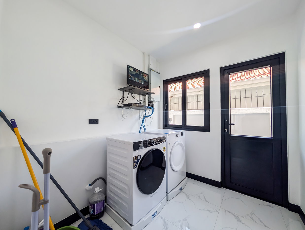 รูป Luxury Pool Villa for Sale East Pattaya Toongklom Talman - รูปที่ 24/25