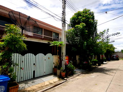 Townhouses for sale Chachoengsao : TOWN HOUSE 18 Sq.w. Muang Chachoengsao Chachoengsao for 1M